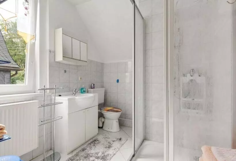 Cozy Apartment In Altenfeld With Garden