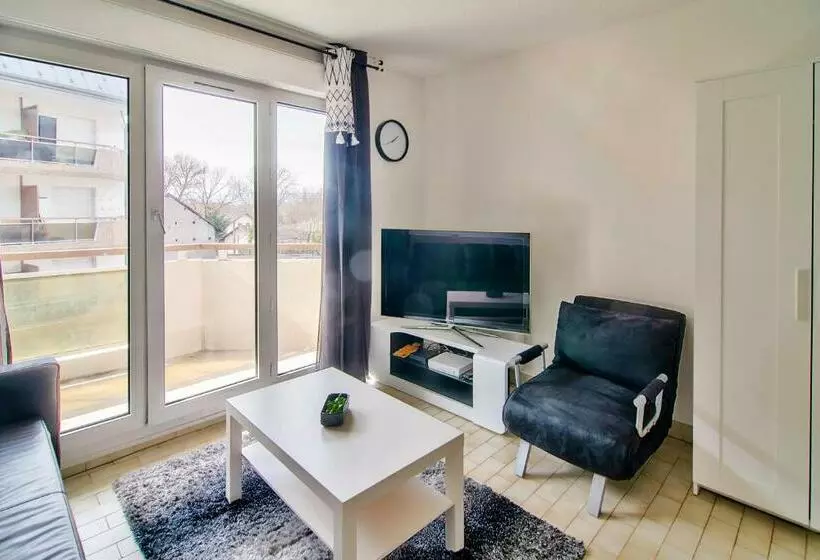 Studio Design Near Geneva