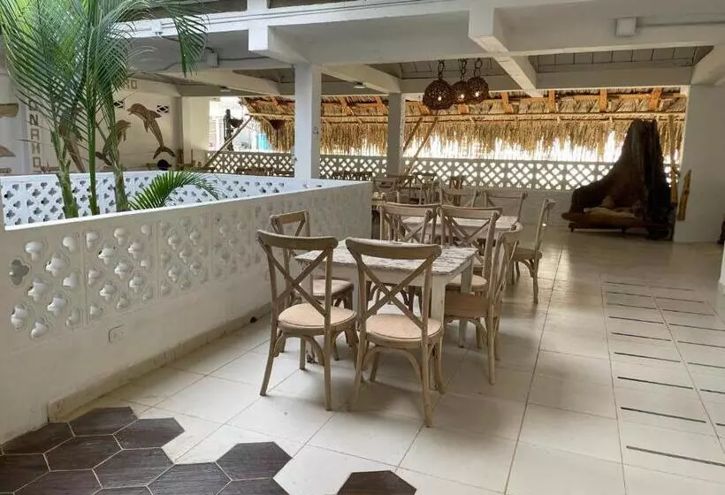 El Faro Hostel