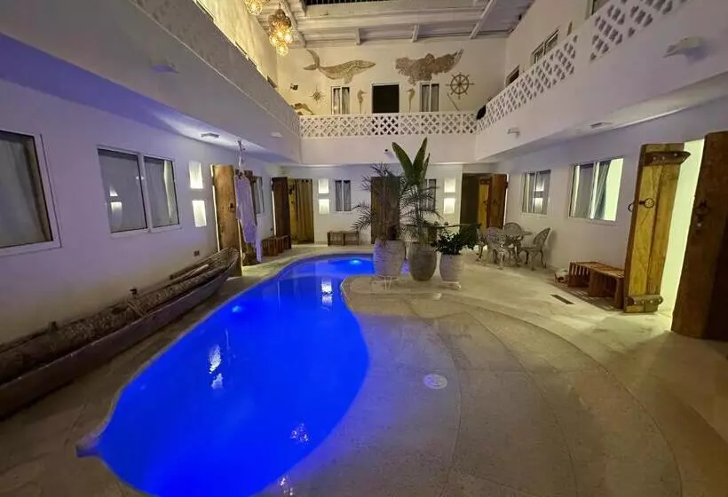 El Faro Hostel