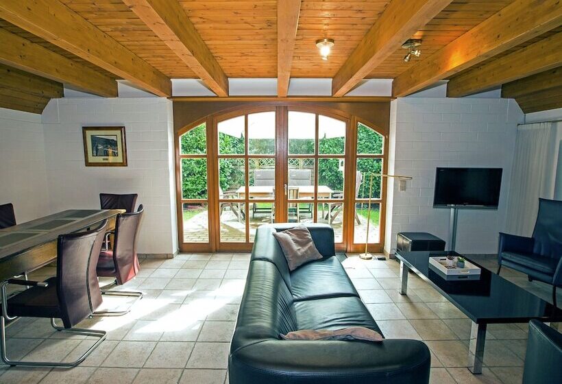 Exclusive Holiday Home In Uelsen With Conservatory