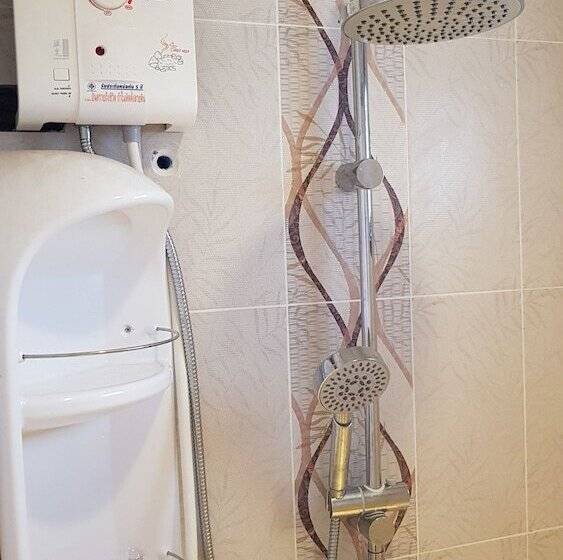 בית מלון כפרי Farm Terrace