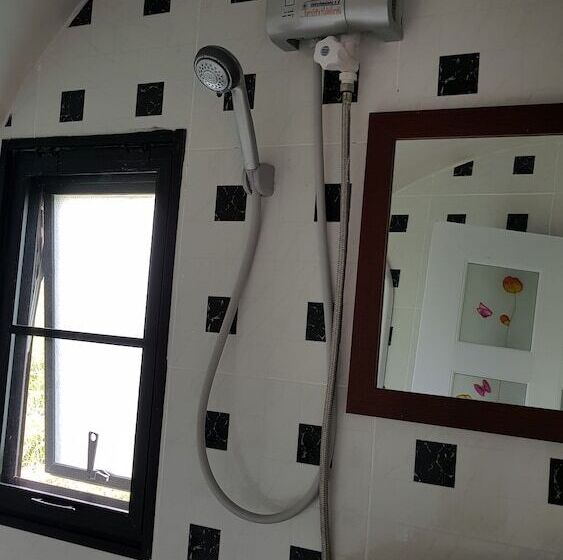 בית מלון כפרי Farm Terrace