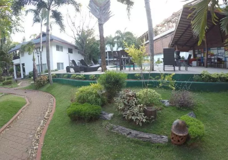 Hotelli Laguna De Boracay