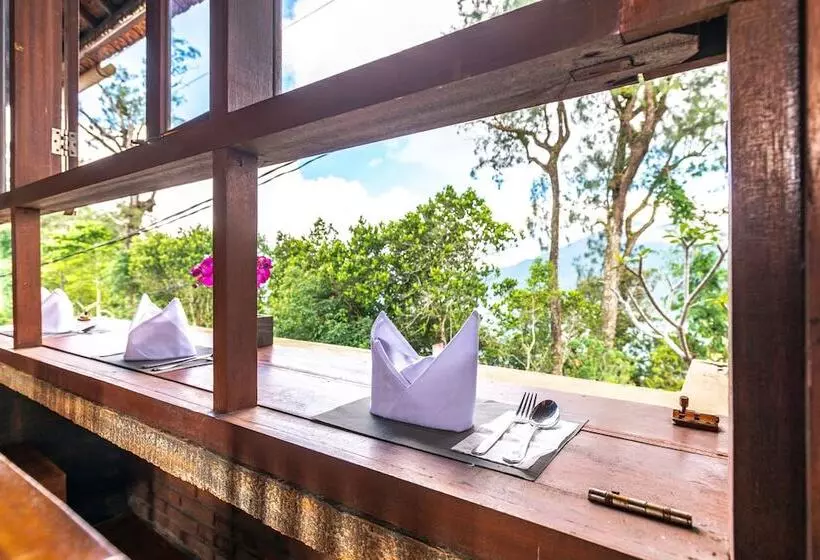 ホテル The Garuda Villa & Restaurant