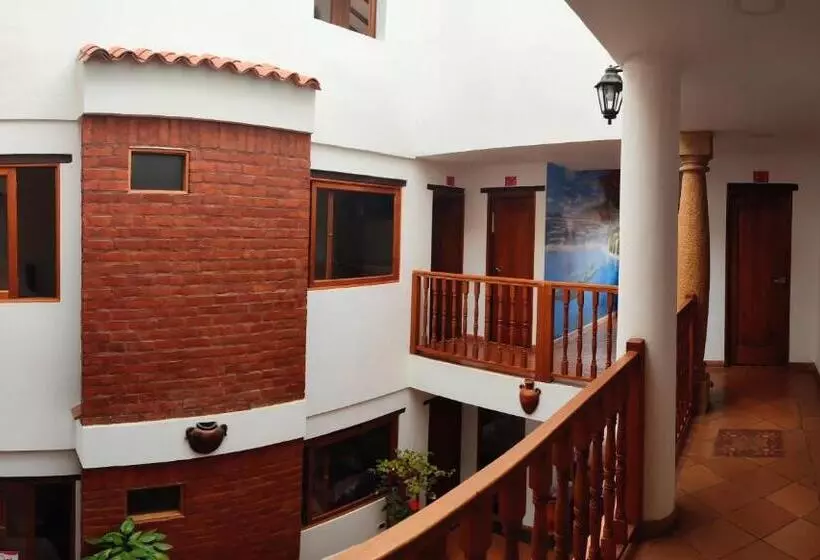 ホテル Villasaurio