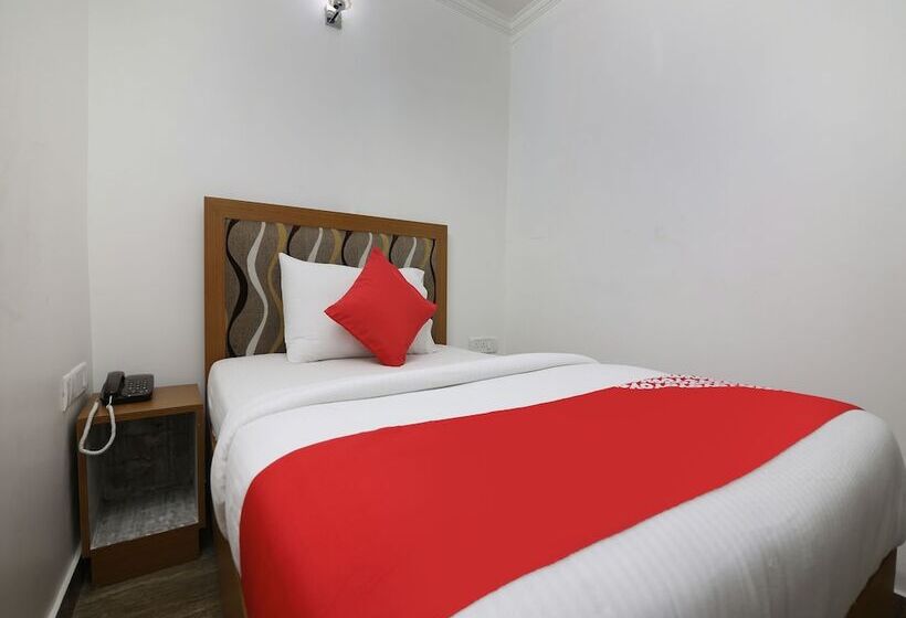 Отель Wall Street By Oyo Rooms