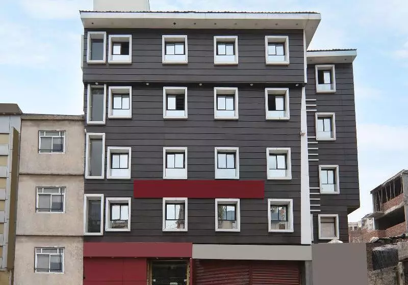 هتل Wall Street By Oyo Rooms