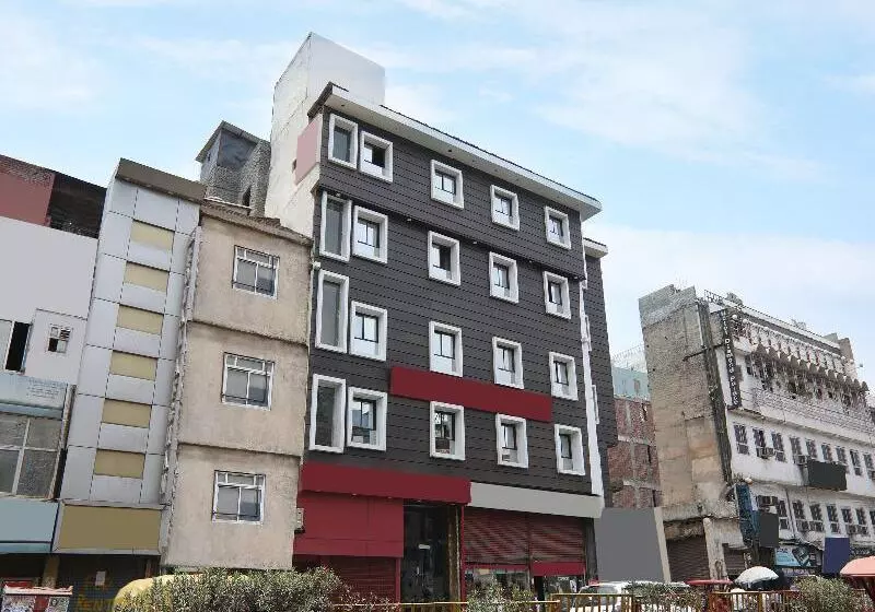 هتل Wall Street By Oyo Rooms