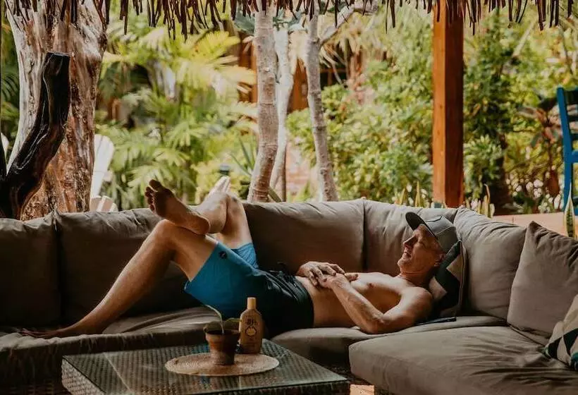 Sansara Surf Yoga & Resort