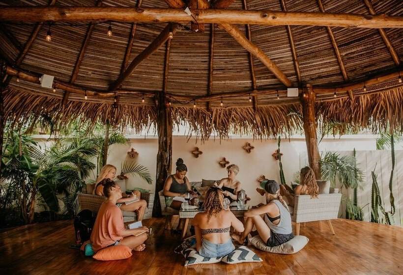 Sansara Surf Yoga & Resort
