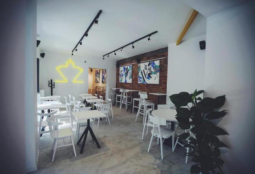 Street Food Possonium Apartments