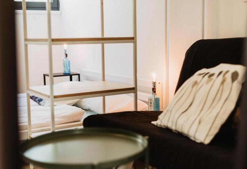 Street Food Possonium Apartments