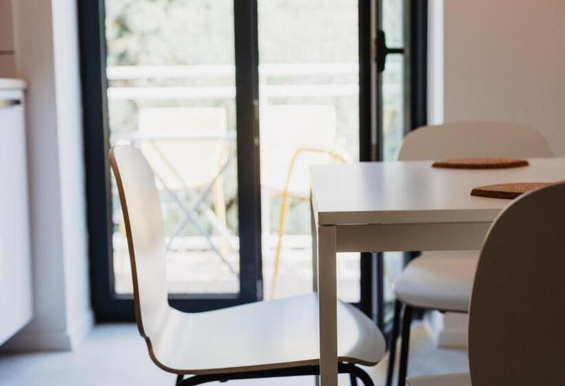 Street Food Possonium Apartments