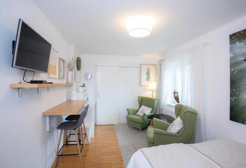 تختخواب و صبحانه House 24 Bled