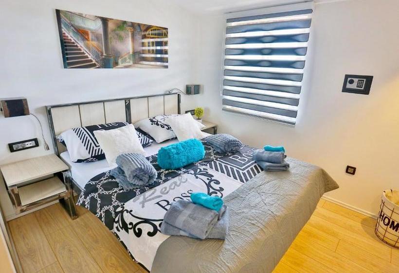 호텔 Apartments Ivan