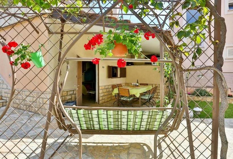 호텔 Apartments Ivan