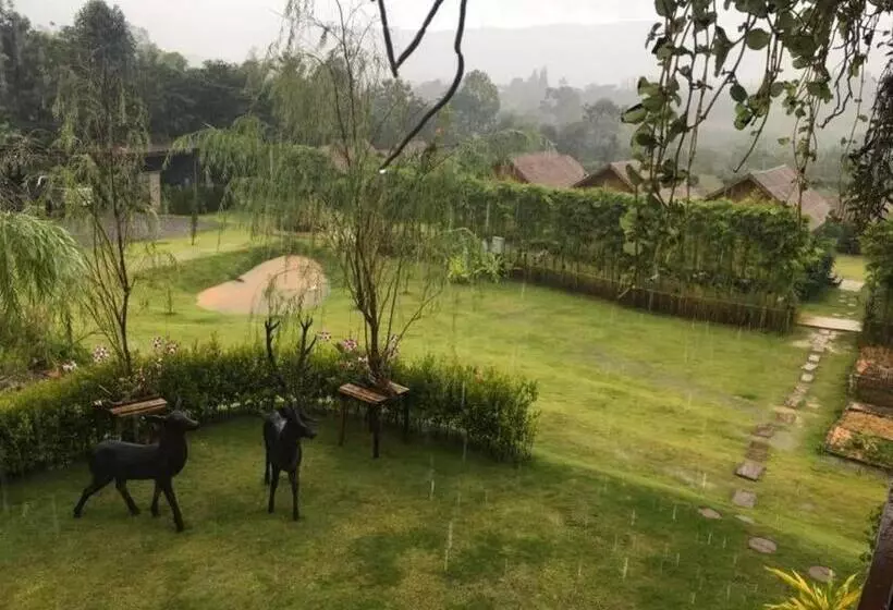 ホテル Baansuanpai Noppakao