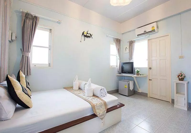 ホテル Bannsuanmaeklong Resort