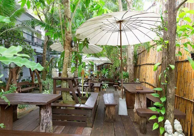 ホテル Bannsuanmaeklong Resort