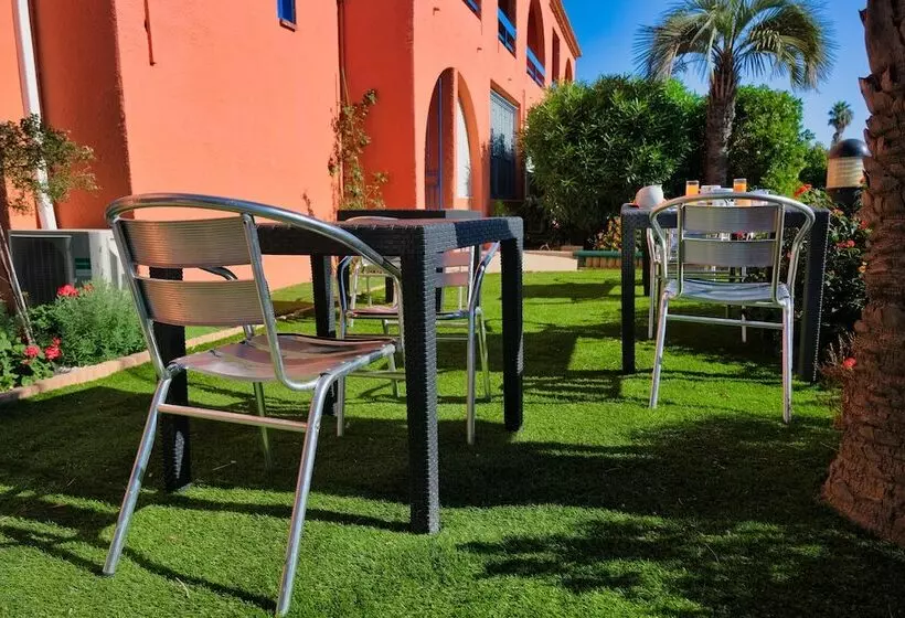 Hotelli Hôtel Des 2 Golfs