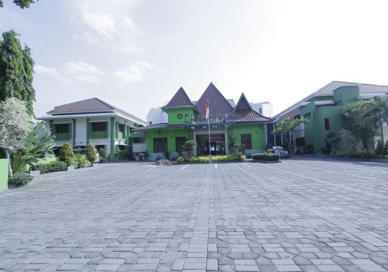 Hotel Kesambi Hijau