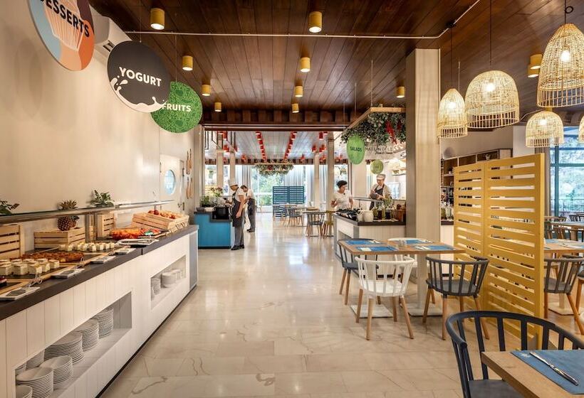 فندق Sunny Makarska By Valamar