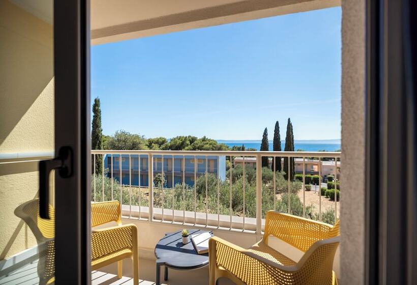 فندق Sunny Makarska By Valamar