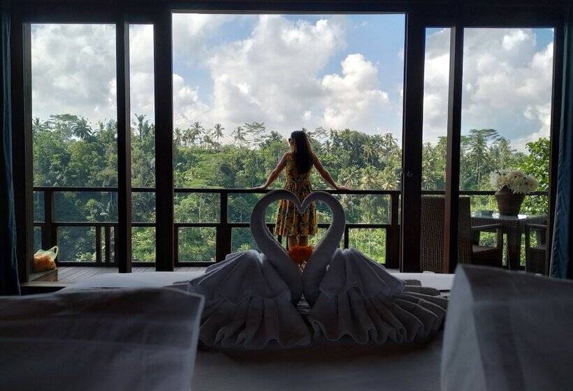 فندق Suarapura Resort & Spa