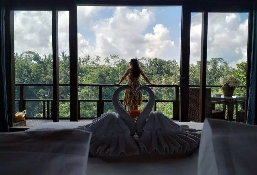 ホテル Suarapura Resort & Spa