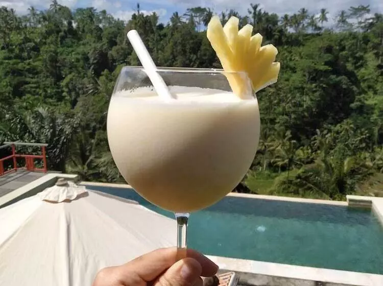 ホテル Suarapura Resort & Spa