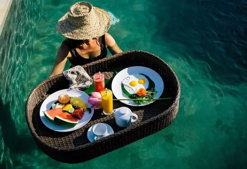 ホテル Suarapura Resort & Spa