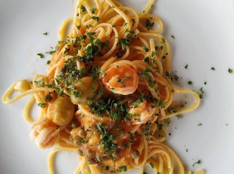 فندق Suarapura Resort & Spa