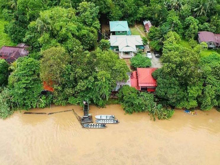 Hotel Sukau Greenview Bed & Breakfast