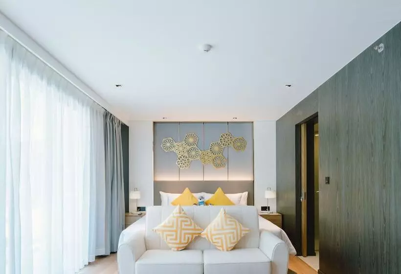 Hotelli Wyndham La Vita Rawai Phuket