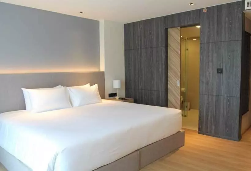 Hotelli Wyndham La Vita Rawai Phuket