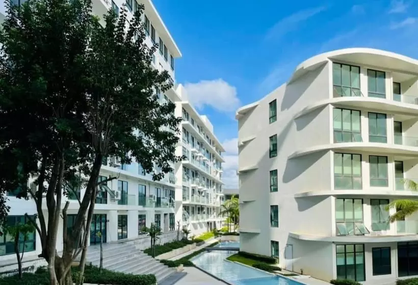 Hotelli Wyndham La Vita Rawai Phuket