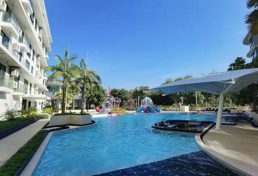Hotelli Wyndham La Vita Rawai Phuket