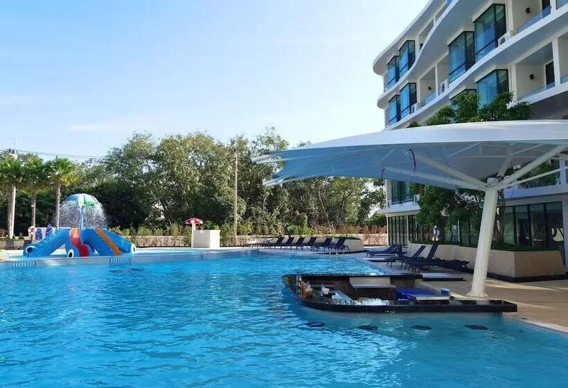 Hotelli Wyndham La Vita Rawai Phuket