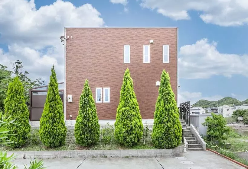 Shirahama House