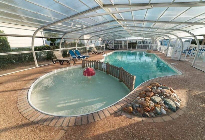 هتل Camping Du Bord De Mer