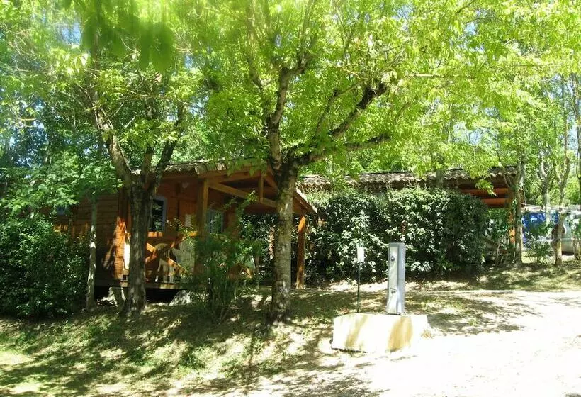 ホテル Camping Le Faillal   Cabanes Et Chalets