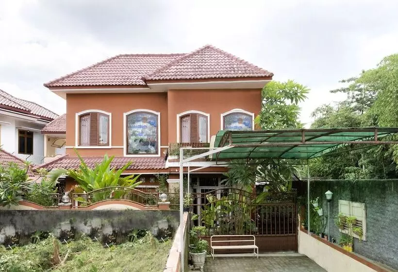 ユースホステル Puri Arsita Residence By Oyo Rooms