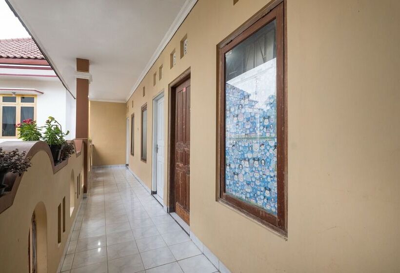 Schronisko Puri Arsita Residence By Oyo Rooms