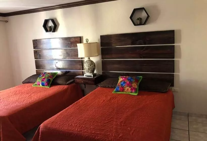 ホテル Victoria Bernal