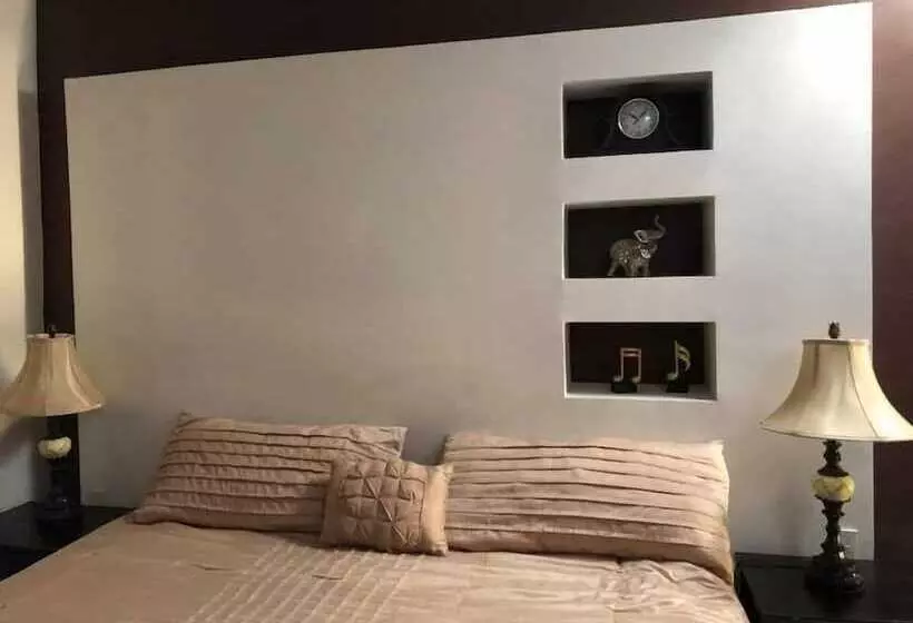 ホテル Victoria Bernal