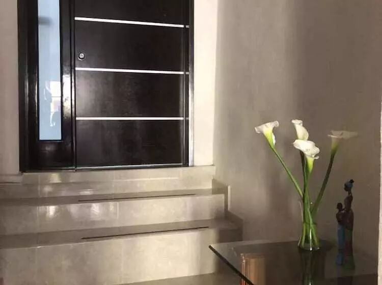 ホテル Victoria Bernal