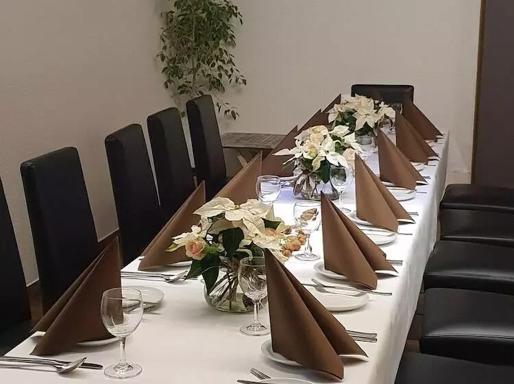 Majatalo Landgasthaus Echtzer Hof