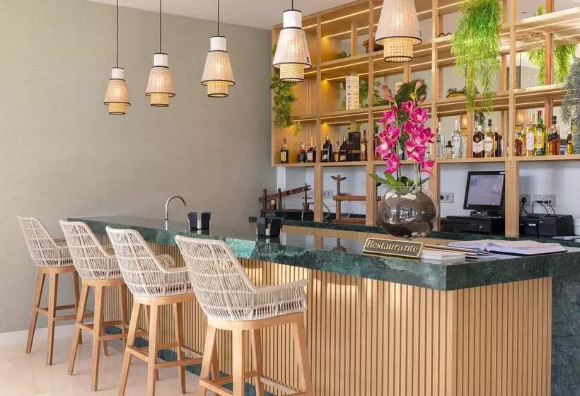 Hipotels Barrosa Palace & Spa