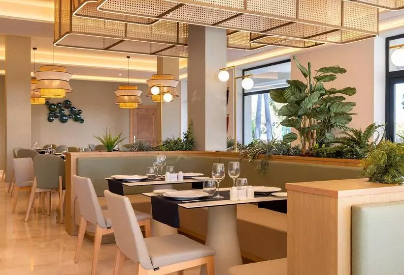 Hipotels Barrosa Palace & Spa